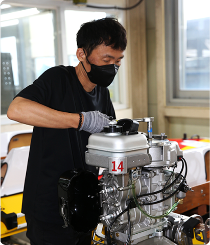 Designing and manufacturing motorboats 1